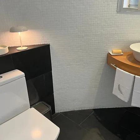 Exclusiva Casa Con Jardin En Gondomar